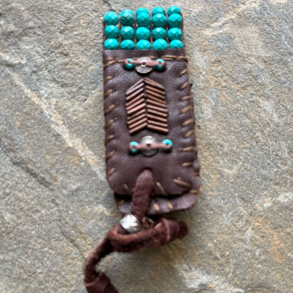 Boho turquoise beaded leather cuff - Picture 3 of 3